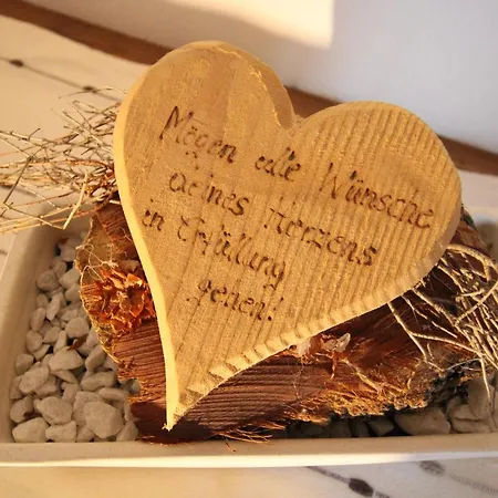 Apartmenthaus Vergissmeinnicht אבטנאו